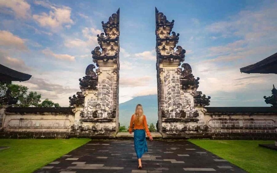 Bali: Lempuyang Temple, Goa Raja, Tirta Gangga Full Day Tour