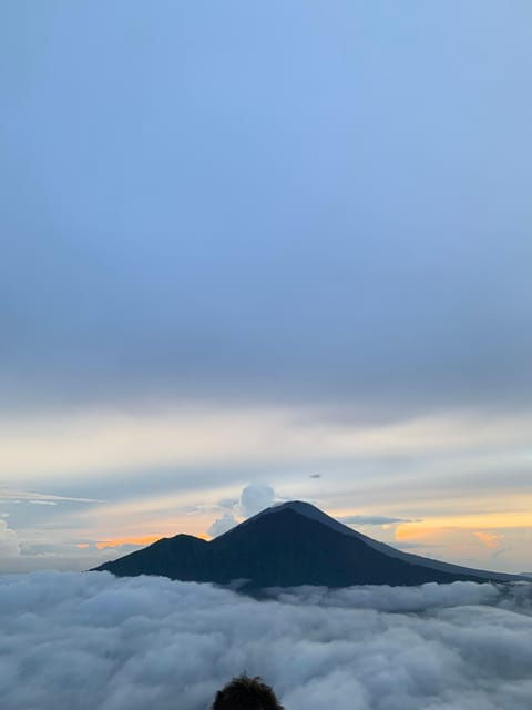 Bali:Mount Batur Sunrise Trek White Guide and Breakfast