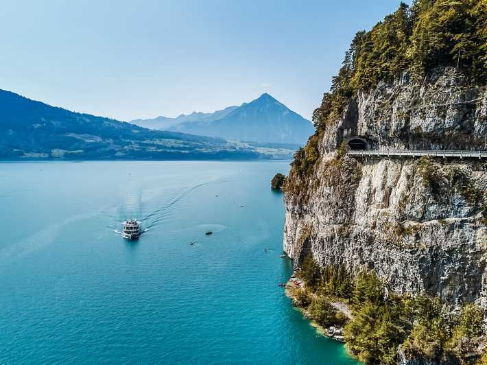 Interlaken: Boat Day Pass on Lake Thun and Lake Brienz