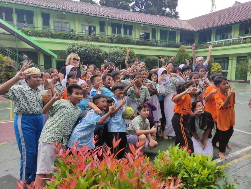 Jakarta Private City Tour With Obama School Visit