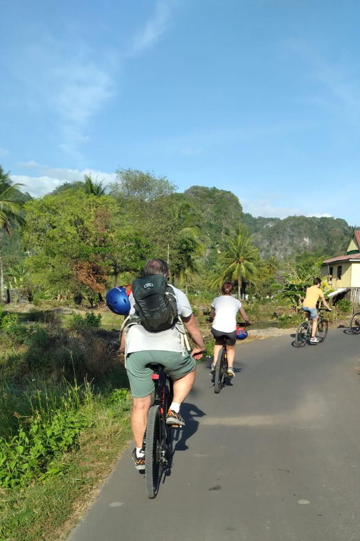 Makassar: Cycling Tour Around Rammang Rammang