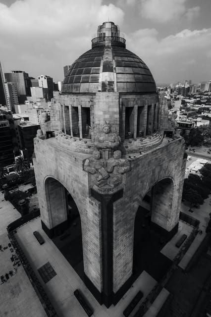 Mexico City: Walking Tour to the Monument to the Revolution
