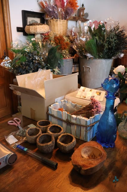 Paris: Floral Scented Candle Making Worskshop