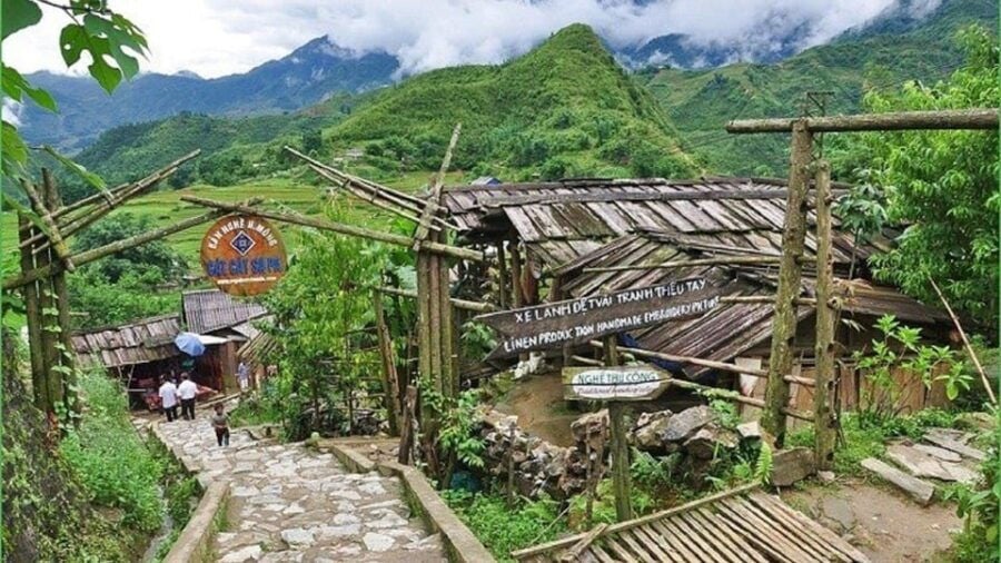 Sa Pa: Half-Day Cat Cat Village Hike to Meet Hmong People