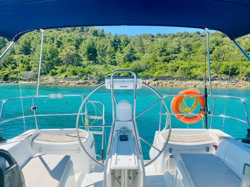 Sailing Island Hopping With Drinks