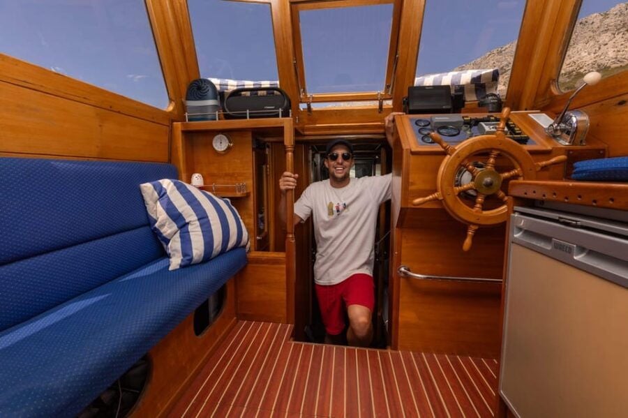 Split/Omiš/Makarska: Full or Half Day Boat Tour With Cvita