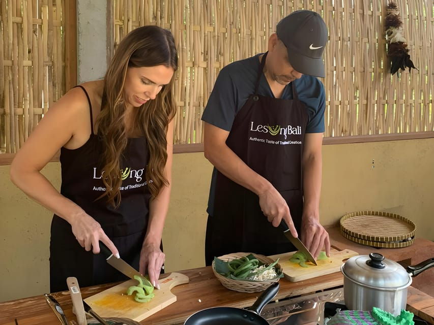 Ubud: Authentic Balinese Cooking Class by Balinese Chef