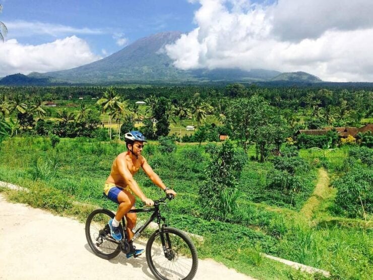 Ubud: Downhill Cycling Tour With Lunch and Hotel Transfer - Experience the Scenic Adventure