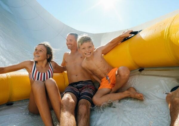 Gold Coast: Movie World, Sea World, & Wet'n'Wild 3-Day Pass - Comparison of Theme Parks