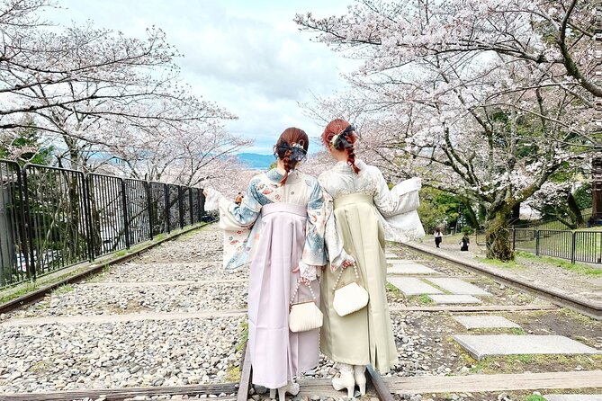 Kyoto Gion: Japanese Traditional Experience -Kimono, Yukata - Capturing the Kyoto Experience