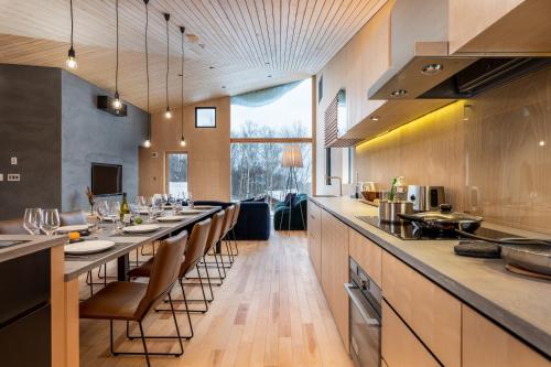 Foxwood B by H2 Life Review