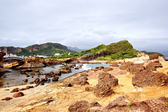 Full-Day Tour in Shifen, Jiufen and Yehliu of Taipei