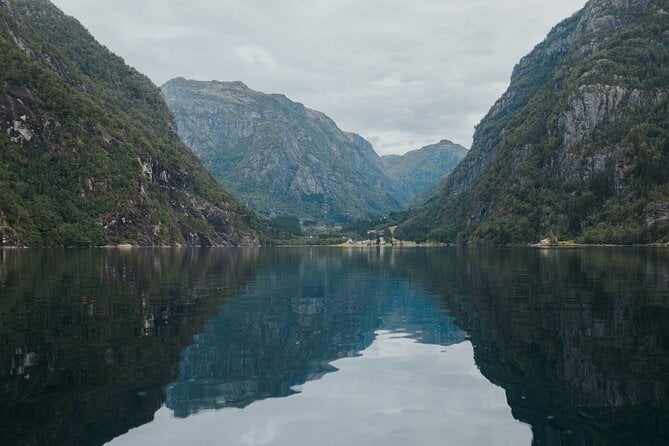 Private Hardangerfjord & Fyksesund RIB Adventure From Øystese